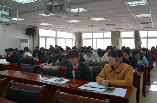 外国语学院举行“深入学习贯彻谢伏瞻书记 在河南师范大学宣讲党的十九大精神专题党课报告精神” 专题辅导报告