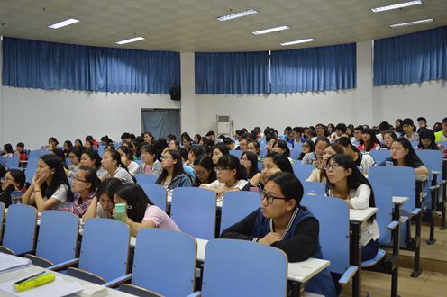 外国语学院积极组织学子参加大学生心理健康观影活动